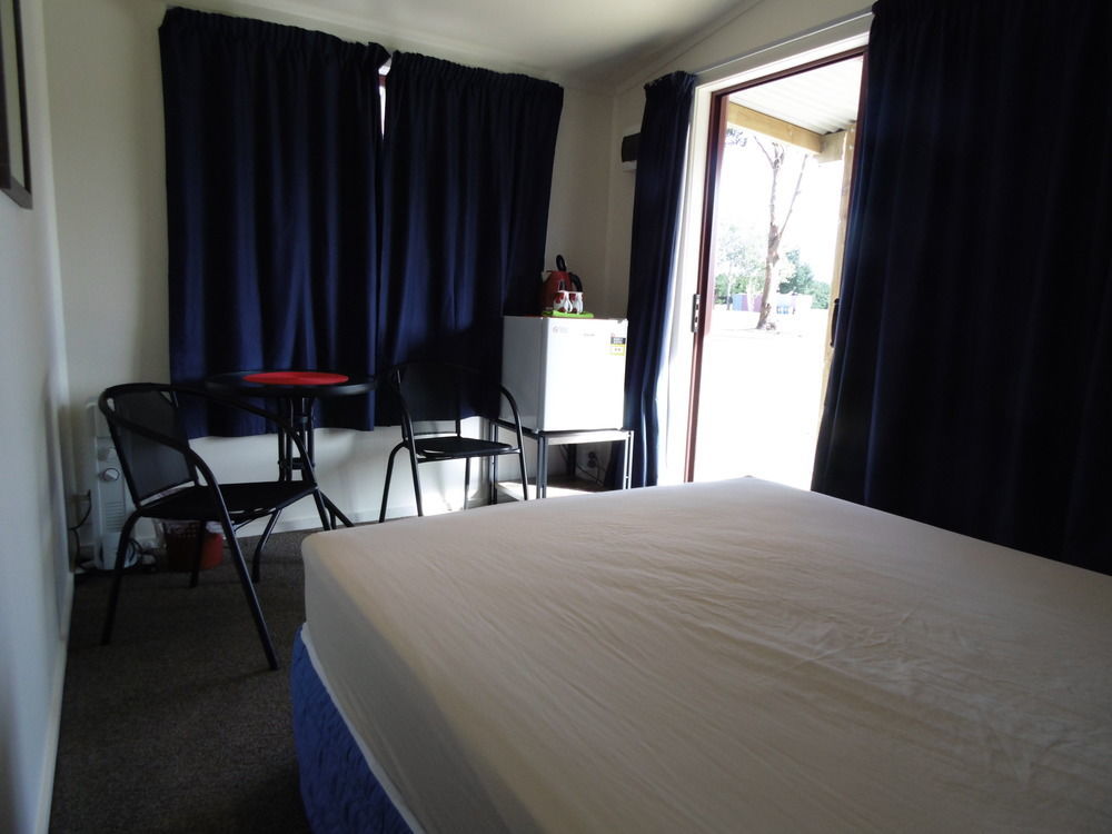 Glenavys Waitaki River Motor Camp Exterior photo
