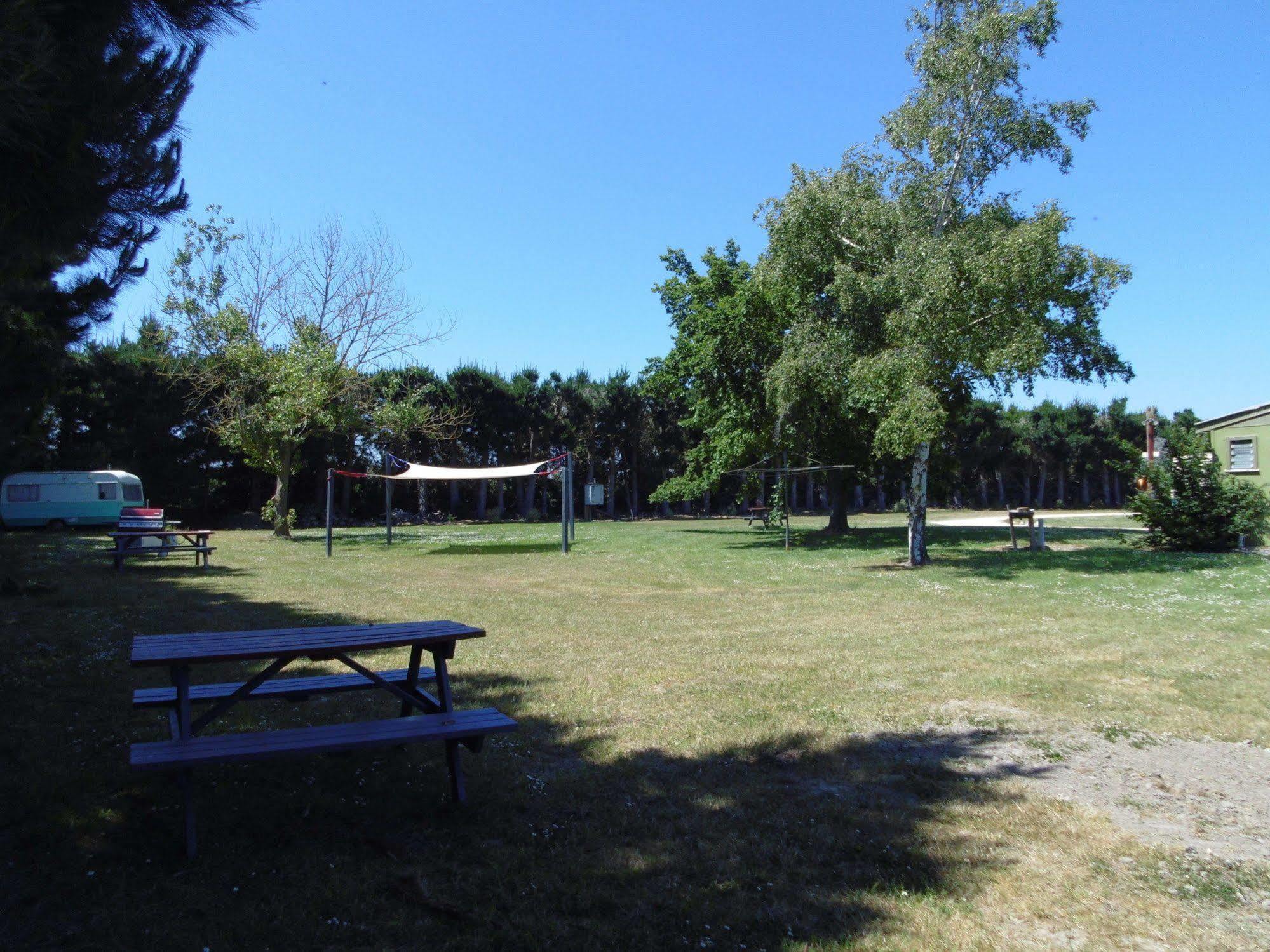 Glenavys Waitaki River Motor Camp Exterior photo